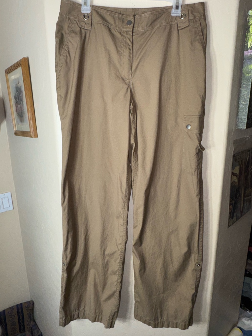 Chico’s Khaki Convertible Cargo Utility Roll Tab Hiking Pants Size 2 US 12